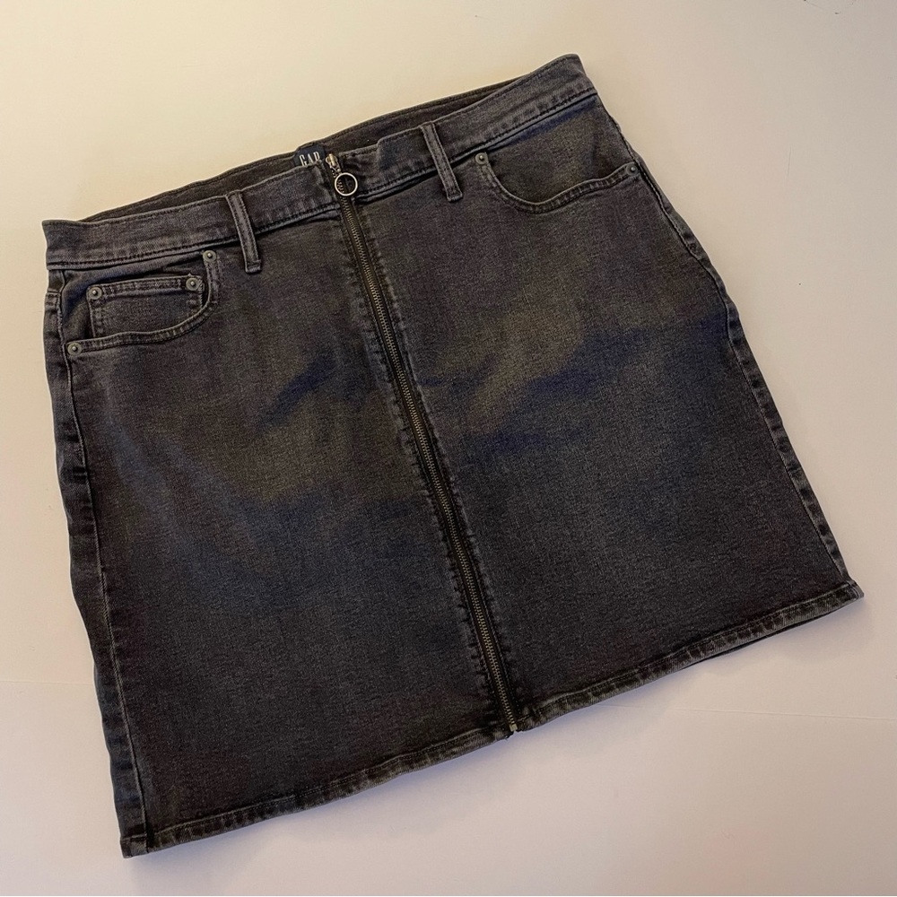 GAP Zip Front Denim Mini Skirt